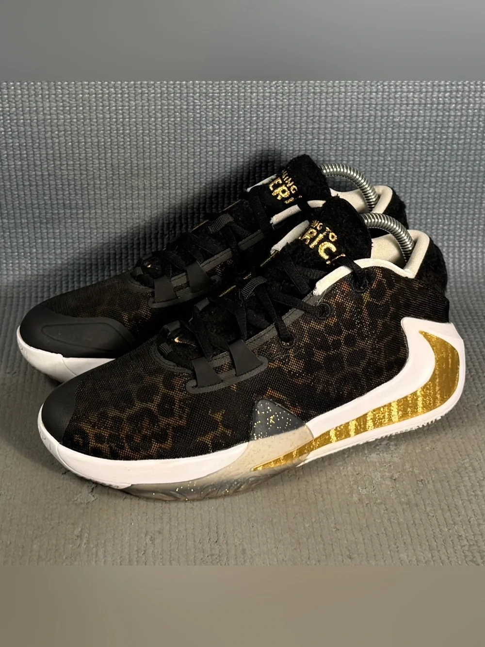 Nike Zoom Freak 1 GS ‘Coming to America’ Gold Black Shoes BQ5633-900 Size 6Y